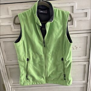 REI Green Performance Vest Lightweight